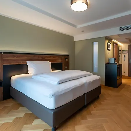 Unico Boutique * ホーホハイム・アム・マイン